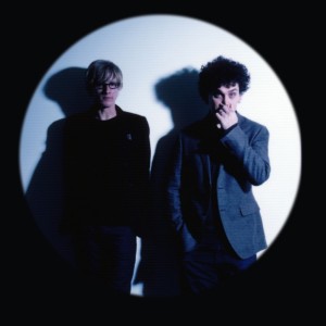 Simian Mobile Disco, dans le clip Put Your Hands Together