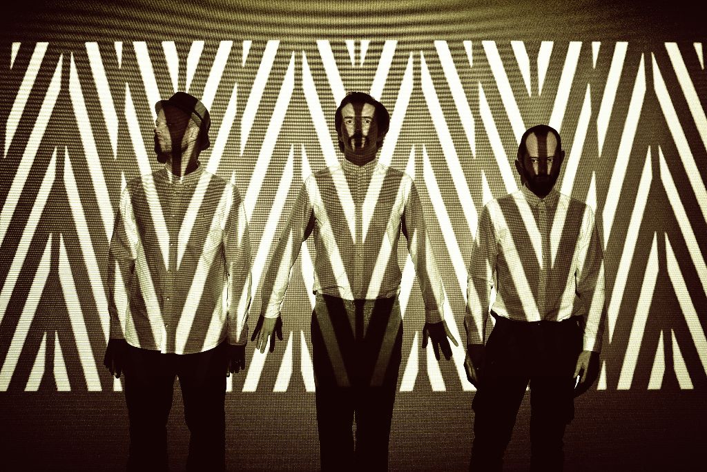 WhoMadeWho © DR