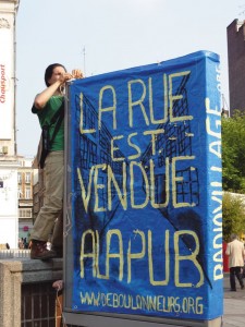 Les Déboulonneurs