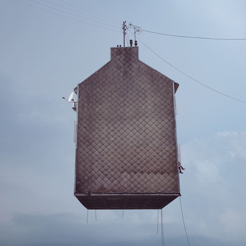 Flying Houses © Laurent Chéhère
