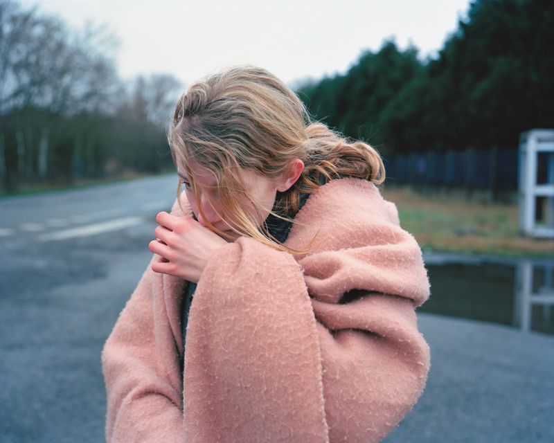 On hold, 2010, Laura Henno, courtesy galerie Les Filles du Calvaire, production Frac Nord – Pas-de-Calais / Epsm des Flandres