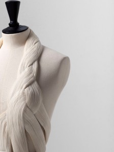 BJ8, ROBE DU SOIR AU BUSTIER DRAPE BLANCHE