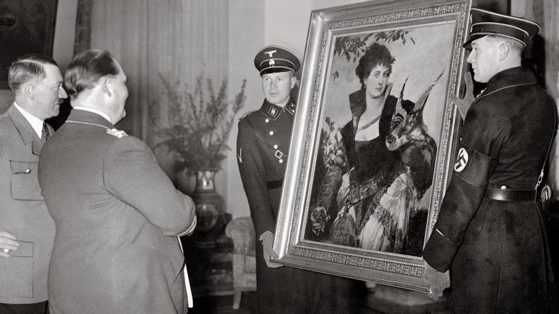 Les œuvres d’art volées du III° Reich Le Maréchal Göring offrant à A. Hitler Le Maréchal Göring offrant à A. Hitler