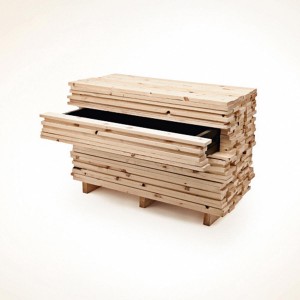 © Nico Neefs
Commode à tiroirs en sapin, 2011
Dimensions : 135 / 60 / H : 90