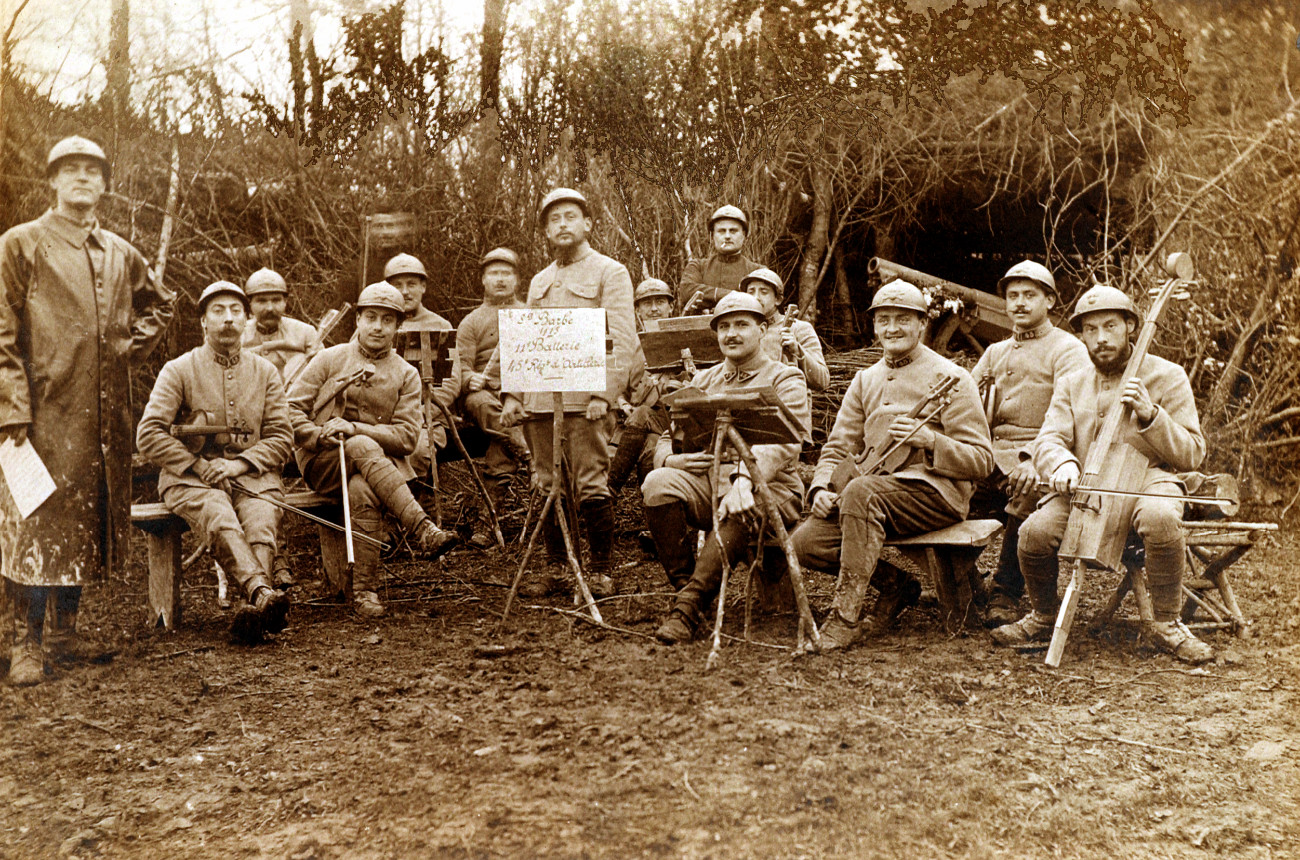 Entendre la guerre : Sons, musiques et silence en 14-18 1915 - Sainte-Barbe,11e Batterie 45e Rgt d'artillerie © Y. Medmoun 1915 - Sainte-Barbe,11e Batterie 45e Rgt d'artillerie © Y. Medmoun