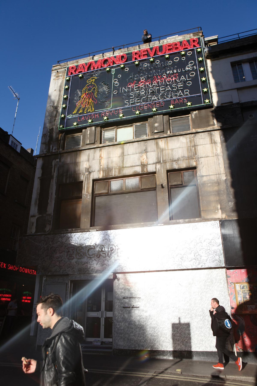 Raymond Revue Bar