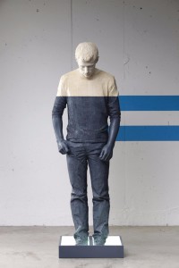 TL linëus, 2011, lindenwood,
acrylic, led, 174cm.