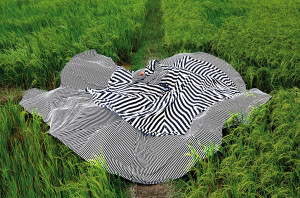 Renaissance - Phnom Penh, VERTIGO DRESS, 2012 © ANIDA YOEU ALI