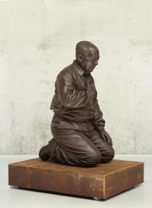 Gao-Brothers,-Mao's-Guilt,-2009,-glasvezel.-Galerie-Adrian-David,-Knokke