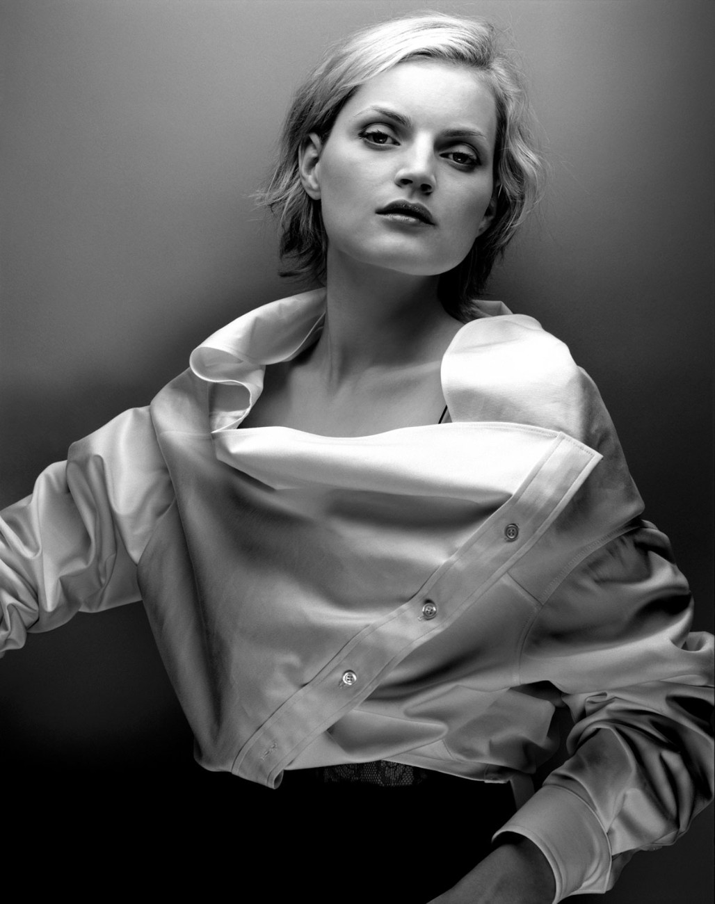 写真集〉Anne Valerie Hash By 欺い Bettina Rheims