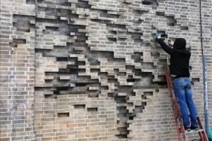 Pejac, Fossil, Brooklyn, 2018 © Raphael Gonzalez