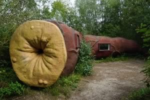 CasAnus de Joep van Lieshout : un trou d'enfer !