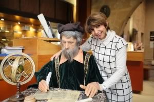 Nostradamus et Lucette Monje. Poupée de cire, poupée de son.