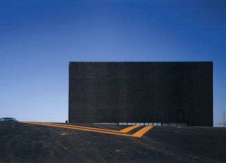 Onyx, centre culturel à Saint-Herblain (Loire-Atlantique). Myrto
Vitart architecte pour Jean Nouvel et Associés, 1987-1988
© Georges Fessy, 1988