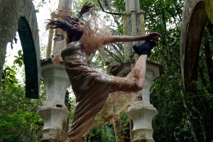 Naomi Fisher, CONCRETE FLOWERS, Shedding Paralysis © Naomie Fisher