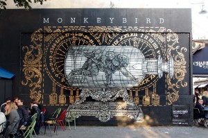 Le mur d’Oberkampf, Paris © MONKEYBIRD crew - Photo ©Ema Kawanago