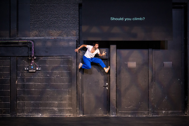 Our Daily Performance (c) Matthieu Edet (c) Matthieu Edet