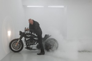 Performance sculpture burnout ©Johan Muyle crédit photo Pascal Schyns