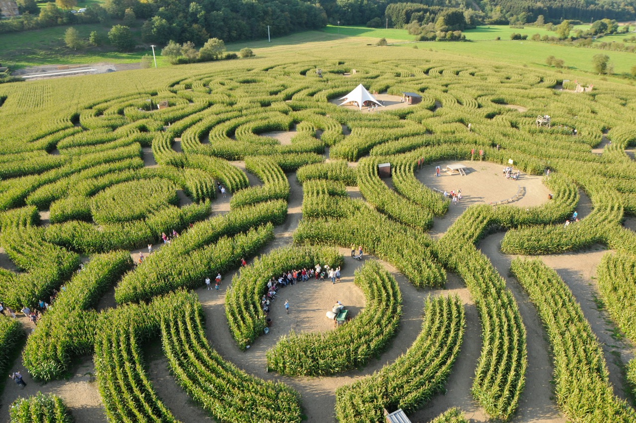 Labyrinthe de Durbuy MT Ourthe et Aisne C. Mottet-Barvaux MT Ourthe et Aisne C. Mottet-Barvaux