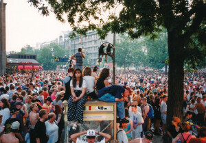 Love Parade, Kurfürstendamm, Berlin, 1994 © Tilman Brembs