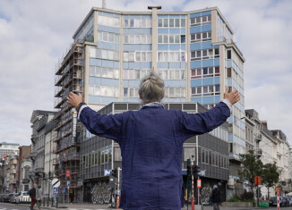 Q(ee)R Codes BXL – Gaia Carabillo Place de la Constitution, 2020 © Anna Raimondo