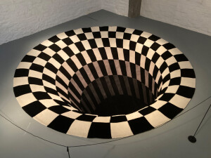 Tapis Black Hole Rug, Daniel Malik© lastrolab