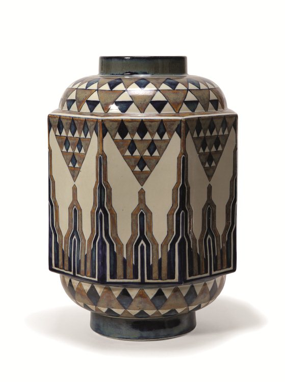 Trésors du Musée des beaux-arts et de la céramique de Verviers Vase Catteau BFK © Keramis Vase Catteau BFK © Keramis