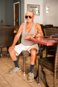 Bar des sports, Ansouis, 2019. Marius y savoure son rosé-limonade depuis 60 ans