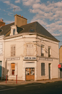 Le Café du coin, au Mans, 2022.
