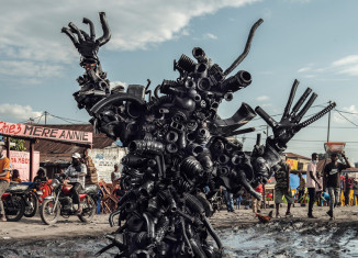 © L’HOMME CAOUTCHOUC, Henock Kilomboshi Lukumbi - Stephan Gladieu