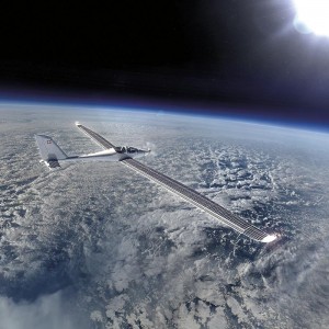 En 2018, le SolarStratos réussit le premier vol stratosphérique à l'énergie solaire ! © Creatorz Deitz