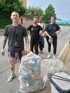 Des ambassadeurs italiens de Flandrensis en plein nettoyage