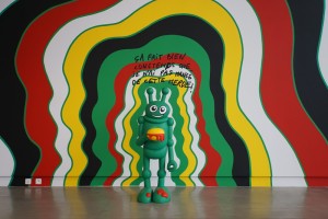 Le Martien hamburger, 2001 © Alain Séchas, coll. MAMCO / photo © Julien Damien