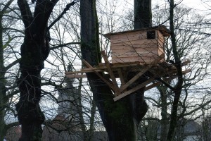 © Tadashi Kawamata - DRONE TREE HUT IN THE PARK - place du Parc