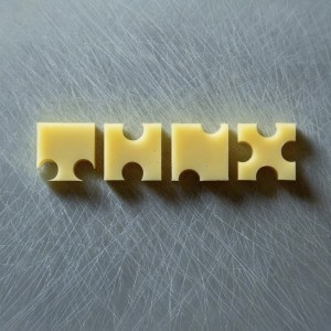 swiss-cheese-mono-police-ecriture-fromage-7