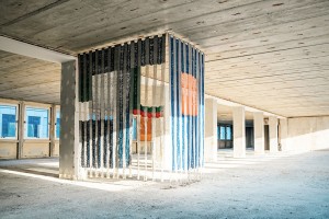 Sarah Carestia – Entre voir – 2023 @ Oscar Peigneur (Dounes Photography)
