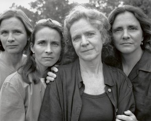 Nicholas Nixon, The Brown Sisters, Brookline, Massachusetts, 1999 © Nicholas Nixon, courtesy Fraenkel Gallery, San Francisco