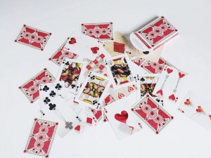 yuni-yoshida-cartes-illusions-trompe-oeil-artisanat-nature-matiere-4.jpeg