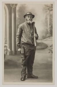 Augustin Lesage en tenue de mineur, vers 1925, de Désiré Appourchaux, don d’Annie Pascal-Firmin au LaM © Nicolas Dewitte