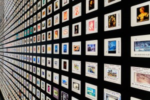 Vue de l’installation La décennie des diaporamas en Chine : Zheng Shengtian dans les
années 1980 à l'UCCA Center for Contemporay Art (Pékin), 2023.
Photo : Sun Shi – UCCA